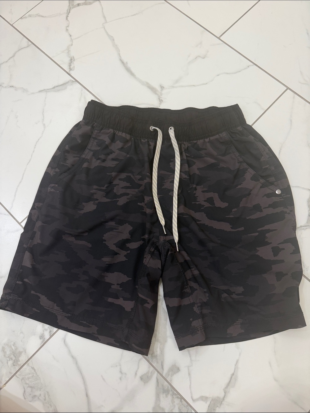 Vuori Kore Shorts Unlined with 7 inch inseam